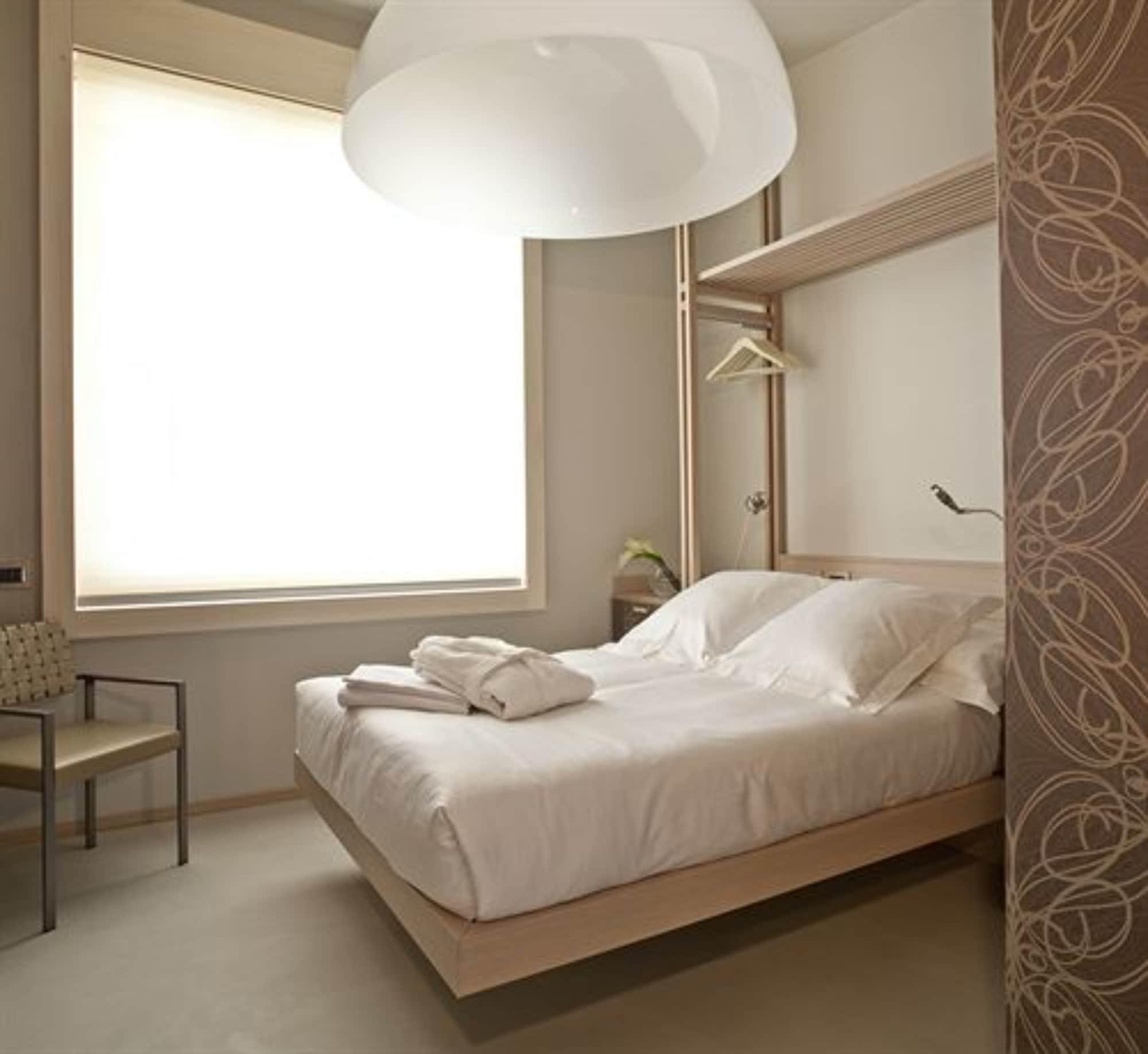 Nu Hotel Milano Rum bild